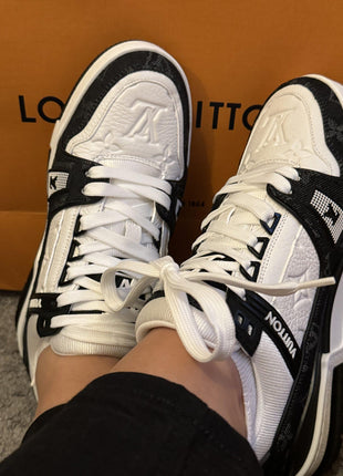 White LV Trainer 120cm Shoelaces