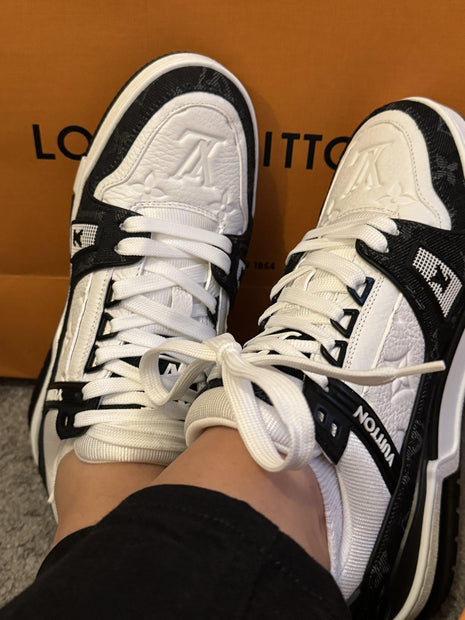 White LV Trainer 120cm Shoelaces
